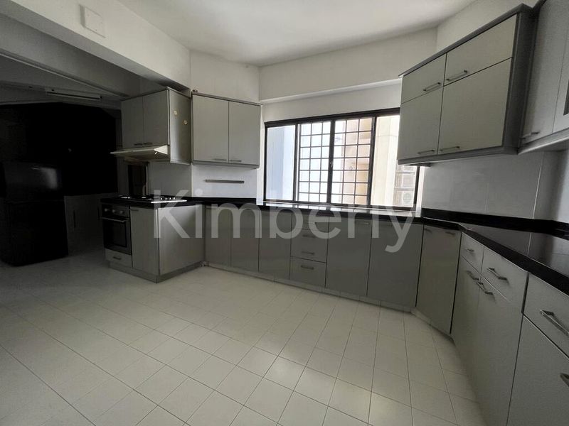 3 Bed Condo for Rent in  High Point - Image 4